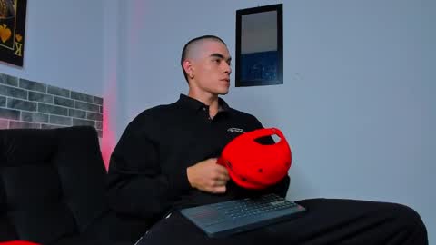 Snapshot of chepe_fit chatting on 02/13/25, 03:29 chepe vause online show from 02/13/25, 03:29