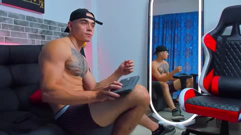 Snapshot of chepe_fit chatting on 02/23/25, 08:17 chepe vause online show from 02/23/25, 08:17