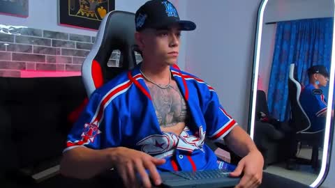 Snapshot of chepe_fit chatting on 03/05/25, 10:21 chepe vause online show from 03/05/25, 10:21