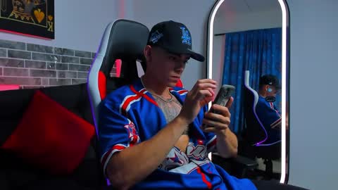 Snapshot of chepe_fit chatting on 03/06/25, 01:27 chepe vause online show from 03/06/25, 01:27