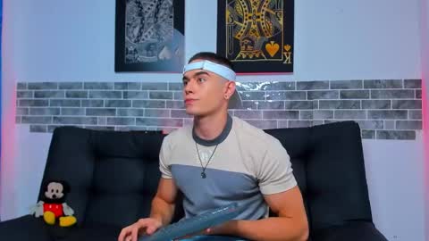 Snapshot of chepe_fit chatting on 03/12/25, 01:36 chepe vause online show from 03/12/25, 01:36