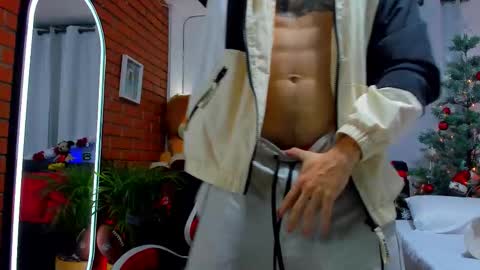 Snapshot of chepe_fit chatting on 11/29/25, 02:03 chepe vause online show from 11/29/25, 02:03