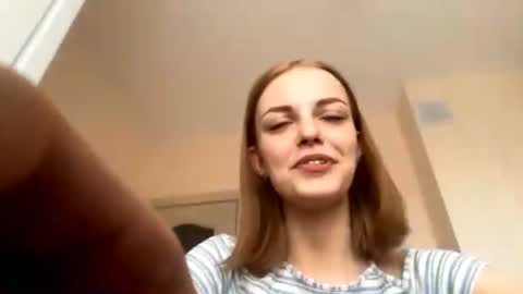 Mia online show from 06/14/26, 10:28