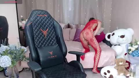 Snapshot of cherishsia chatting on 10/14/25, 07:20 Adriana online show from 10/14/25, 07:20