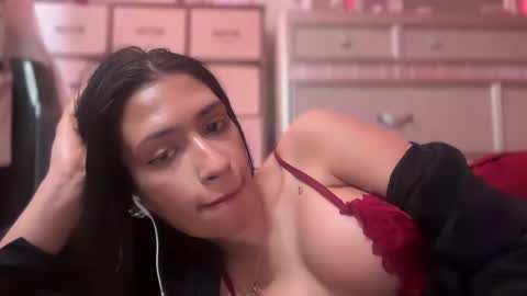 Snapshot of cherliecarmen chatting on 02/20/25, 06:02 cherliecarmen online show from 02/20/25, 06:02