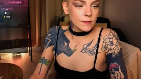 Snapshot of cherrie_sherry chatting on 02/23/26, 09:23 Sherry online show from 02/23/26, 09:23