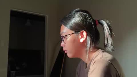 Snapshot of cherry_lollipops chatting on 12/21/25, 11:01 cherry lollipops online show from 12/21/25, 11:01