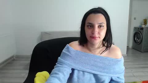 Snapshot of cherry_pie95 chatting on 10/20/25, 02:12 Sherry online show from 10/20/25, 02:12