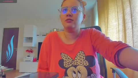 mayra online show from 10/13/25, 07:19