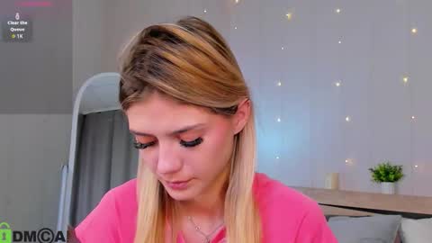 cherry_pr1ce online show from 09/23/25, 10:46