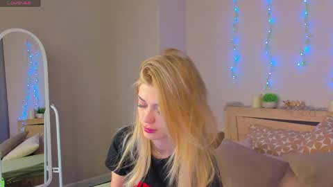 cherry_pr1ce online show from 05/17/26, 11:12
