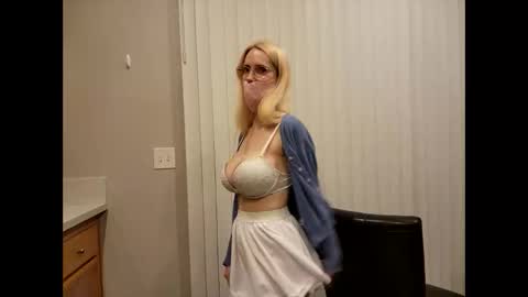 Cherry online show from 03/26/26, 06:30