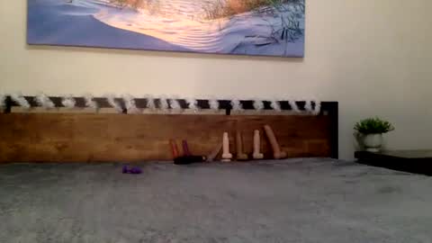 Snapshot of cherry_sinn chatting on 12/14/25, 02:28 cherry sin online show from 12/14/25, 02:28