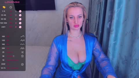 Snapshot of cherry_starrr chatting on 01/12/25, 07:00 cherry_starrr online show from 01/12/25, 07:00