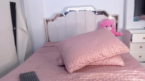 Snapshot of cherry_sussan chatting on 09/25/25, 12:14 Sussan Cherry online show from 09/25/25, 12:14