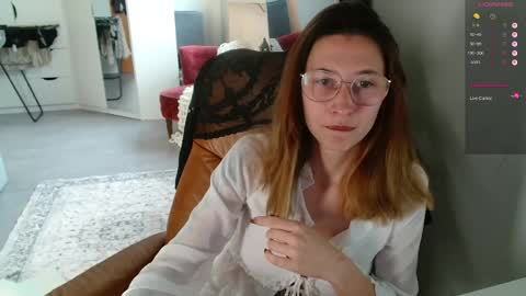 Leonie online show from 04/19/26, 07:51