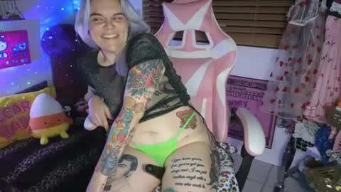 Snapshot of cherryb0mbb0mb chatting on 01/12/25, 07:11 CherryBombBomb online show from 01/12/25, 07:11