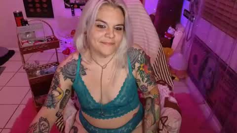 Snapshot of cherryb0mbb0mb chatting on 02/08/25, 07:48 CherryBombBomb online show from 02/08/25, 07:48