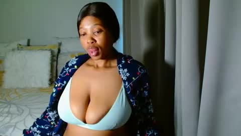 Cherrybabe online show from 11/28/25, 07:44