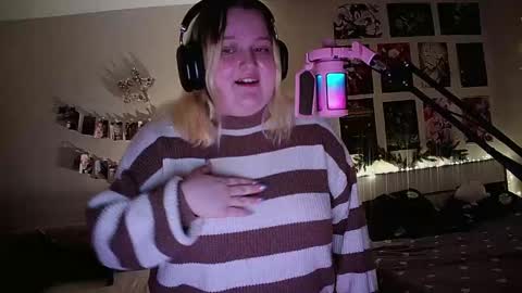 cherrybaby_0 online show from 12/30/24, 01:47