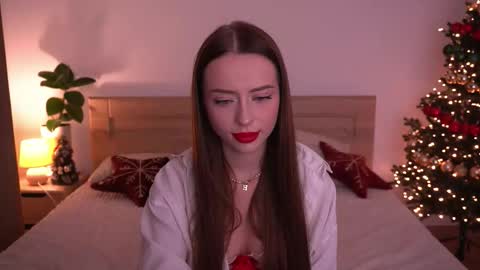 Snapshot of cherryblossom224 chatting on 12/15/25, 10:58 Alisha online show from 12/15/25, 10:58