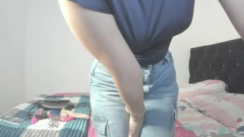 Snapshot of cherryblossom_23 chatting on 05/07/26, 01:00 cherryblossom_23 online show from 05/07/26, 01:00