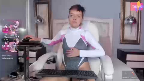 Cherry Glow  online show from 10/30/25, 02:07