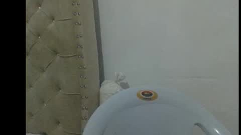 Snapshot of cherrycounty chatting on 11/19/25, 02:33 cherry online show from 11/19/25, 02:33