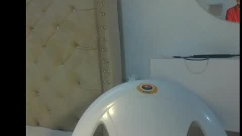 Snapshot of cherrycounty chatting on 11/23/25, 01:44 cherry online show from 11/23/25, 01:44