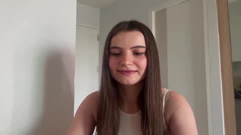 Snapshot of cherryelin chatting on 12/22/24, 07:33 Lina online show from 12/22/24, 07:33