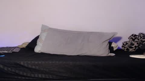 Snapshot of cherryhottie05 chatting on 02/02/26, 04:38 Andres cherry online show from 02/02/26, 04:38