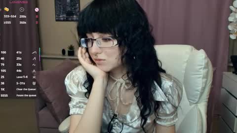 Isabel online show from 05/13/26, 08:06
