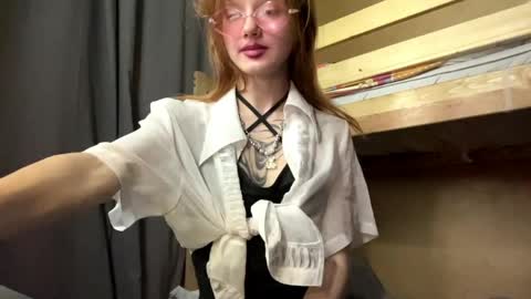 Snapshot of cherrylcornes chatting on 05/17/26, 03:15 Nika online show from 05/17/26, 03:15