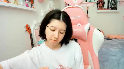 cherrycute666 online show from 12/14/25, 08:35