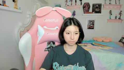 Snapshot of cherrymafer666 chatting on 04/24/26, 04:48 cherrycute666 online show from 04/24/26, 04:48