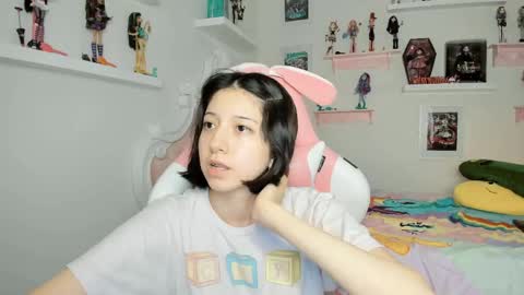 Snapshot of cherrymafer666 chatting on 04/27/26, 04:54 cherrycute666 online show from 04/27/26, 04:54