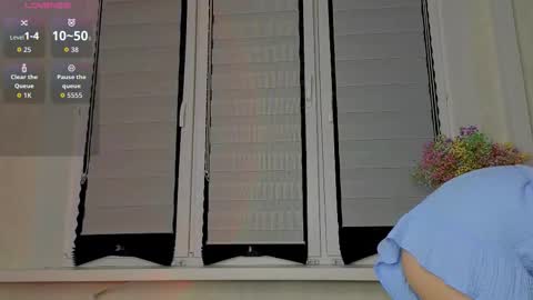 Lysia online show from 11/12/25, 12:38