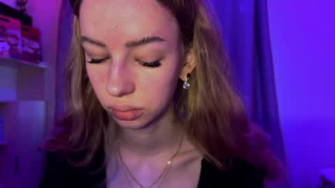 Evie online show from 12/05/25, 11:08