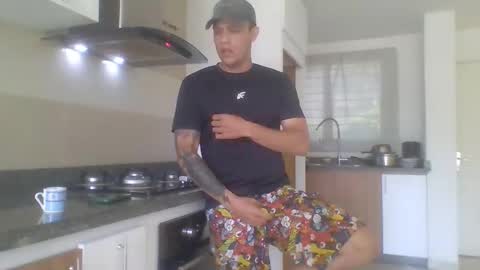 Snapshot of cherryvibes69 chatting on 01/18/26, 07:06 --- online show from 01/18/26, 07:06