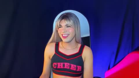 Snapshot of cherryyblossm chatting on 12/17/25, 08:04 CHERRY online show from 12/17/25, 08:04