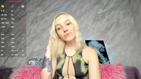 Snapshot of cherylmason chatting on 09/17/25, 12:12 Cheryl online show from 09/17/25, 12:12
