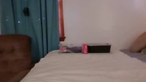 Jade and Thomas online show from 11/28/25, 12:41