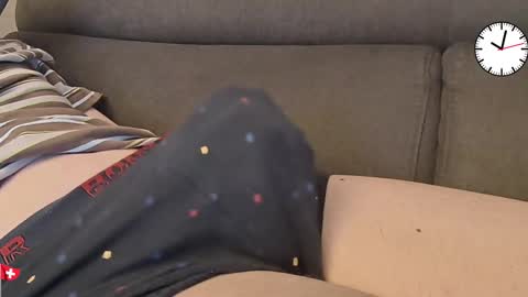 Grey online show from 09/24/25, 08:01