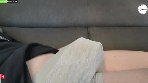 Snapshot of chezmonsieur_g chatting on 05/20/26, 06:14 Grey online show from 05/20/26, 06:14