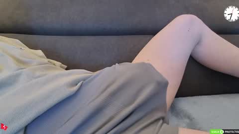 Snapshot of chezmonsieur_g chatting on 07/06/26, 06:32 Grey online show from 07/06/26, 06:32