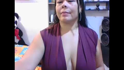 Snapshot of chiarafioree chatting on 01/17/25, 04:57 ChiaraFioree online show from 01/17/25, 04:57