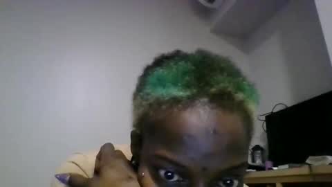 Snapshot of chibadadon chatting on 12/17/25, 05:02 chibadadon online show from 12/17/25, 05:02