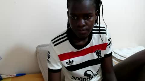 chichie_ online show from 05/22/26, 05:51