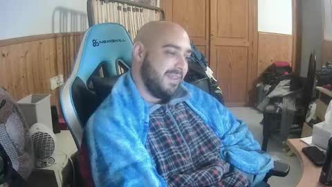 Snapshot of chicomallorca96 chatting on 02/04/25, 10:32 chicomallorca96 online show from 02/04/25, 10:32