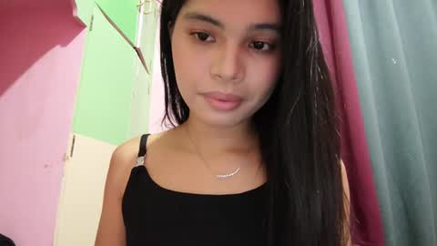 Snapshot of chictemptation_ chatting on 07/17/26, 05:47 CRISTINE3. online show from 07/17/26, 05:47
